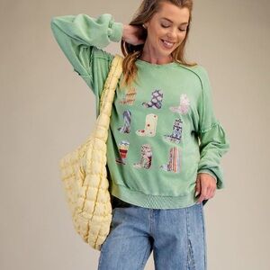 Easel Mint Sweatshirt with Colorful Boot Design Plus Size